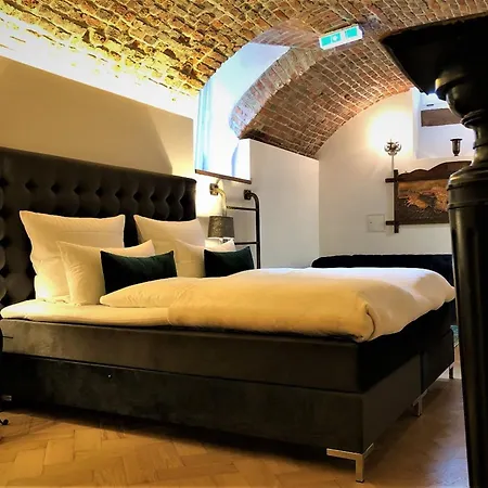 Дом отдыха Historical Luxury Homes - Stadtvilla Mit Jacuzzi Und Garten