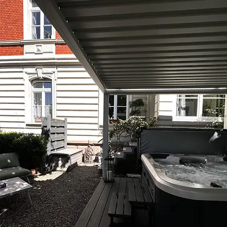 Historical Luxury Homes - Stadtvilla Mit Jacuzzi Und Garten Дом отдыха *
