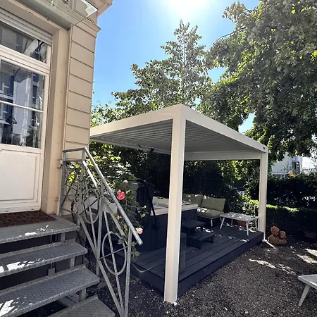 Historical Luxury Homes - Stadtvilla Mit Jacuzzi Und Garten Holiday home Freiburg im Breisgau